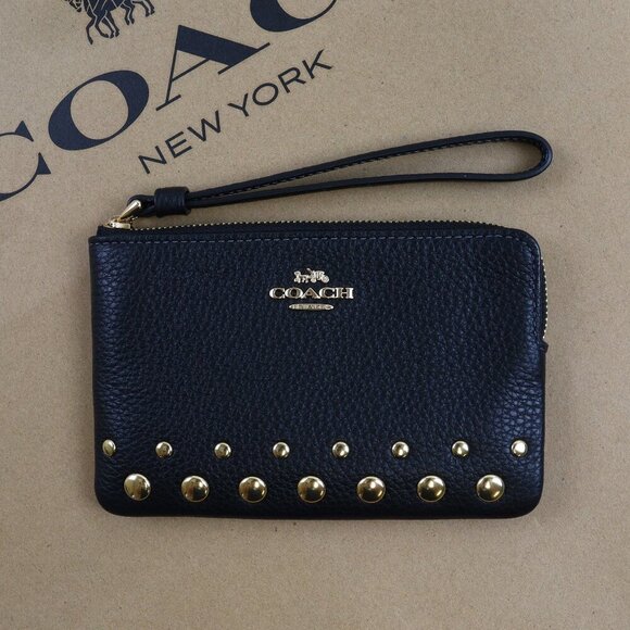NWT COACH Corner Zip Wristlet With Rivets CAQ56 - Picture 1 of 10